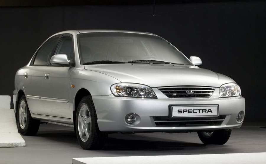 LADA Priora или KIA Spectra — что лучше выбрать