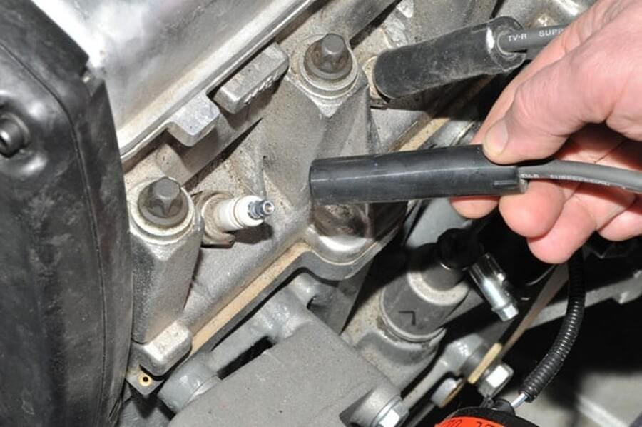 Почему троит двигатель на Ниве 21214 инжектор