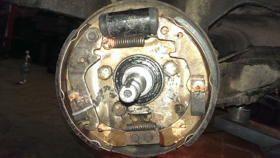 Замена колодок на Оке: когда требуется и как выполнить правильно